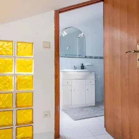 2br Near Ναζαρέ